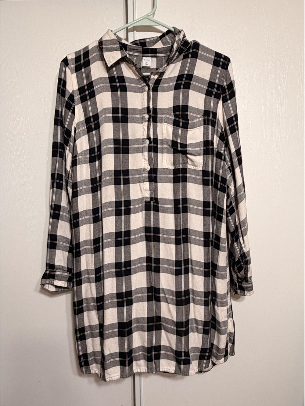 Old Navy Plaid Shirt Dress Women’s Medium Black White Long Sleeve